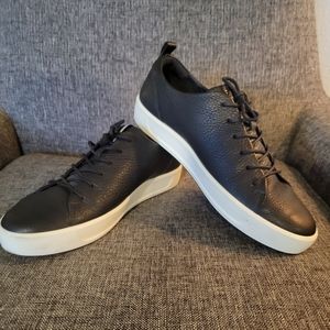 Womens ECCO black leather sneakers size EU 41/US 10
